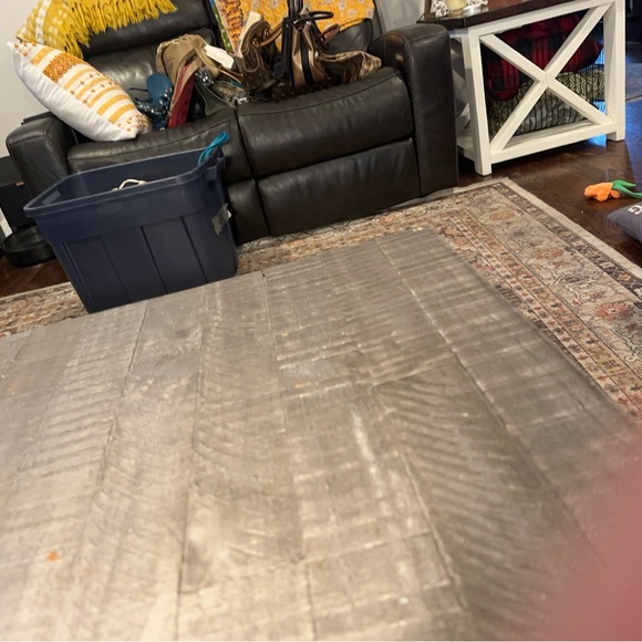 Gucci Cream Tote with Strawberry Design - Picture 12 of 15